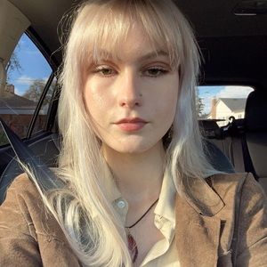 Meet your Posher, Zoe